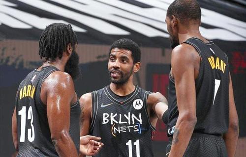 篮球CBA球队锁定季后赛席位，球迷沸腾（CBA球队提前锁定季后赛资格，球迷狂欢）