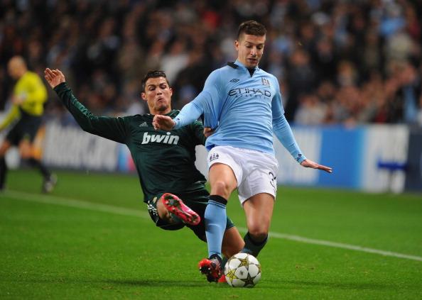 中国足协代表团访问法兰克福俱乐部，双方开展深度交流（中国足协代表团到访法兰克福俱乐部，双方进行深入交流）