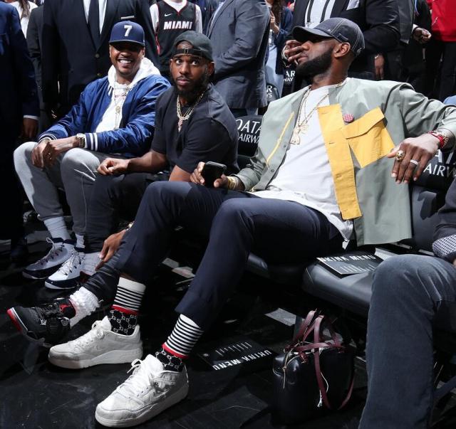 科利莫尔：在利物浦永远是俱乐部至上，萨拉赫不是梅西或C罗（科利莫尔：利物浦永远以俱乐部为先，萨拉赫并非梅西或C罗）