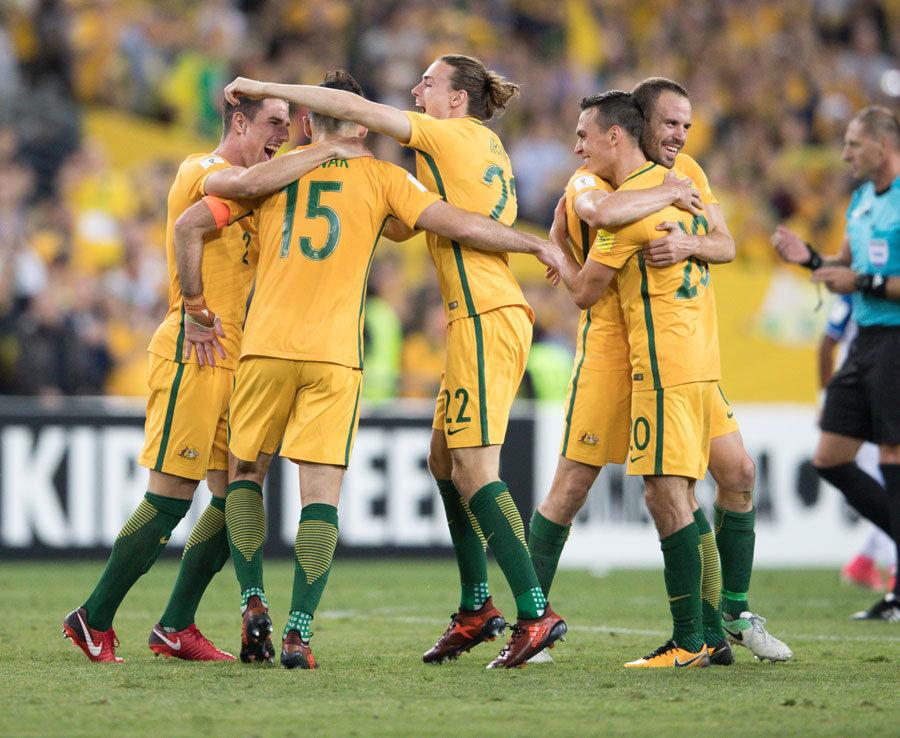 加纳官方：对阵日本重伤的弗朗西斯已接受手术，将回法国康复（加纳官方通报：弗朗西斯战日本重伤已手术，将赴法国康复）