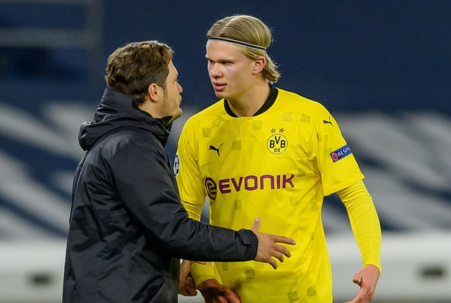 官方：穆尔豪斯与曼联续约3年，并租借加盟莱顿东方（官宣：曼联与穆尔豪斯续约三年，外租莱顿东方）