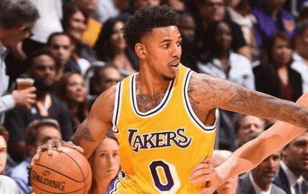 亚冠生死战还没开打，海港却先迎来两个坏消息，客场取胜柔佛新山悬了（亚冠生死战未开打，海港已遭两重打击，客场拿下柔佛前景堪忧）