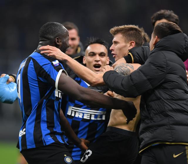 鲍威尔：连败期间球员们好多次没按教练战术来，临场瞎打（鲍威尔：连败时队员屡次不执行战术，临场各自为战）