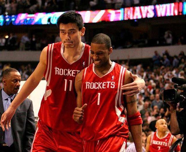 媒体人：造谣视频或是某些饭圈或水军挑拨离间 想干扰女篮备战（媒体人称：不实视频或由饭圈与水军操纵，意在干扰女篮备战）