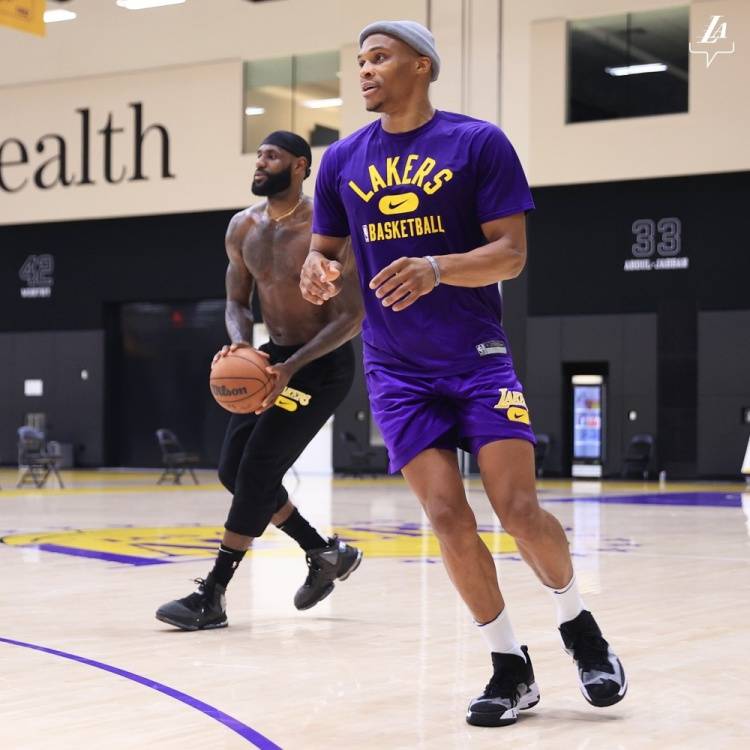 赫罗纳主帅：阿隆索非常重视我们，皇马若不在状态我们有机会（赫罗纳主帅：阿隆索并未轻视我们，若皇马发挥失常我们有机会）