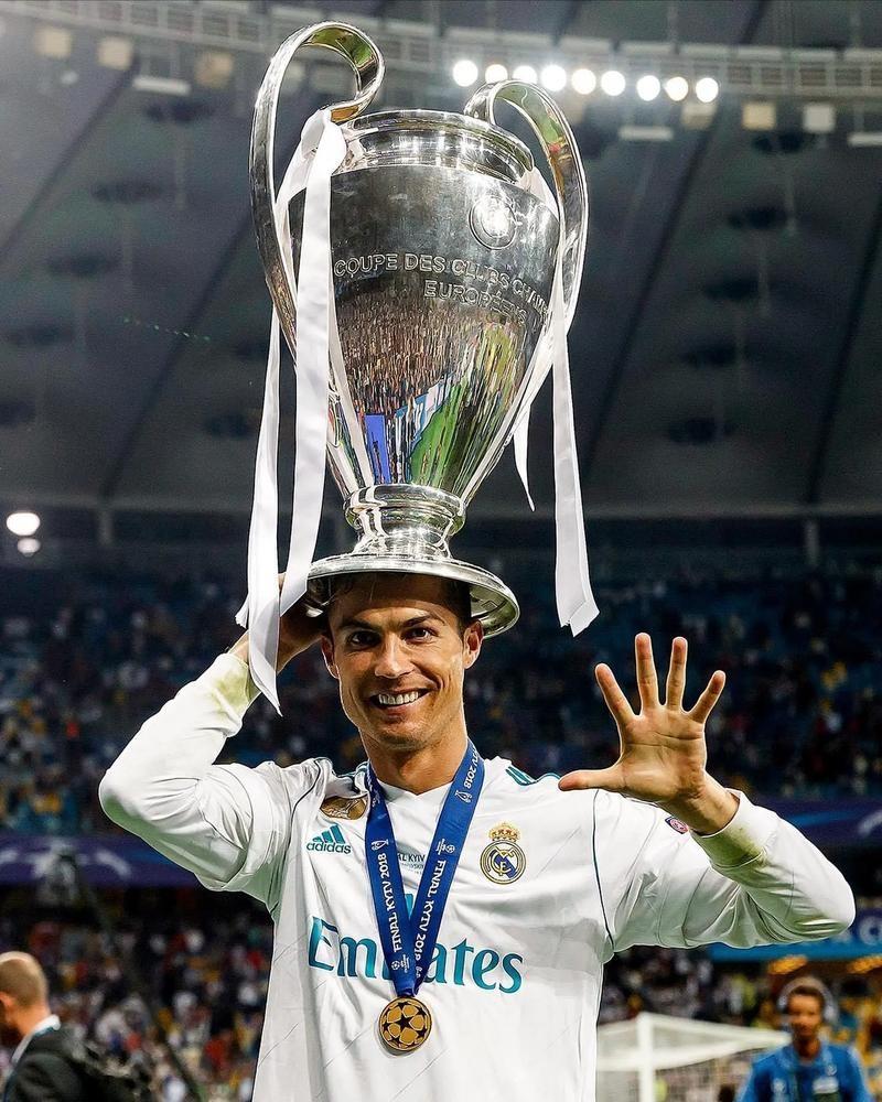 杜兰特超神表现率队逆转取胜（杜兰特神勇爆发带队上演逆转胜）