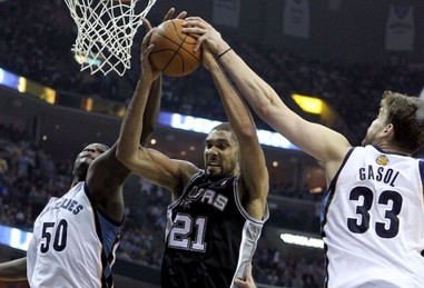 封神！穆帅1句话救2200万欧废柴，3场3球打脸全世界？（逆袭！穆帅一句话激活2200万欧前锋，3场3球强势回击质疑）