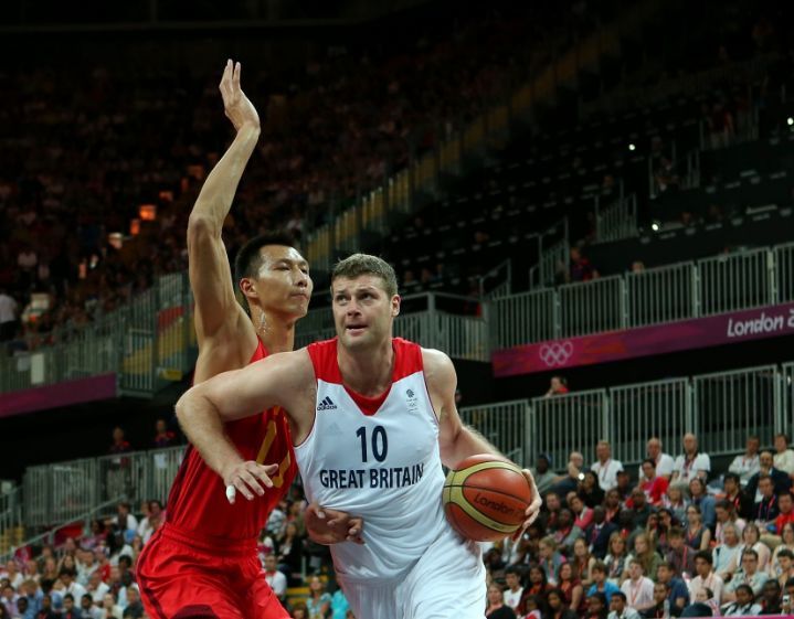 4场贡献3球3助，亚马尔当选西甲11月最佳球员（亚马尔4场斩获3球3助，加冕西甲11月最佳球员）