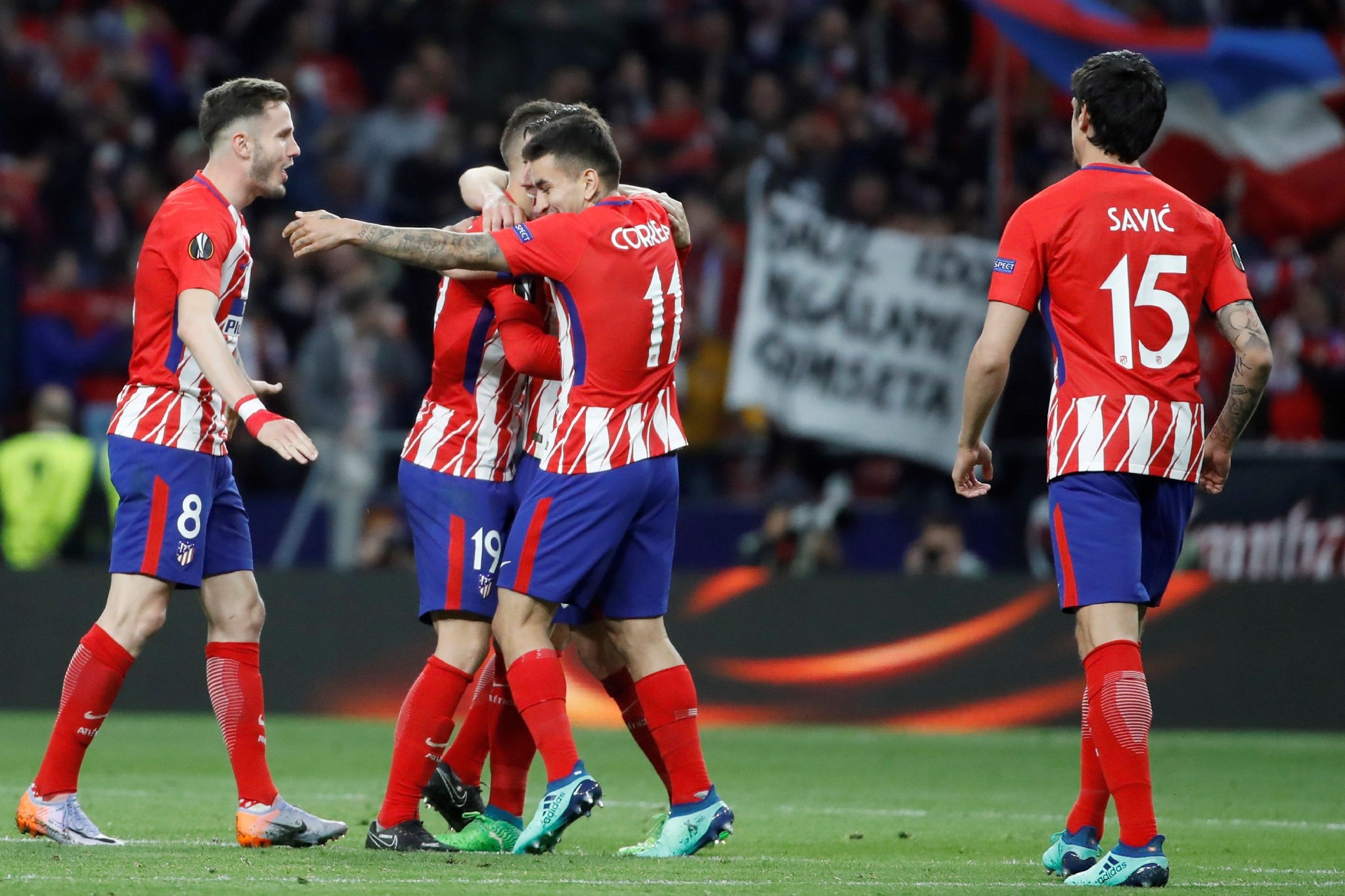 记者：于汉超正在参加B级教练培训班，下赛季将担任申花助教（记者：于汉超正参加B级教练员培训，下赛季将出任申花助教）