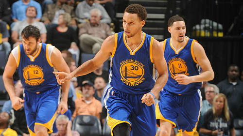 欧冠半场：蒂尔破门，阿尔瓦雷斯扳平，埃因霍温1-1马竞（欧冠半场战况：蒂尔先开纪录，阿尔瓦雷斯追平，埃因霍温暂与马竞1-1）