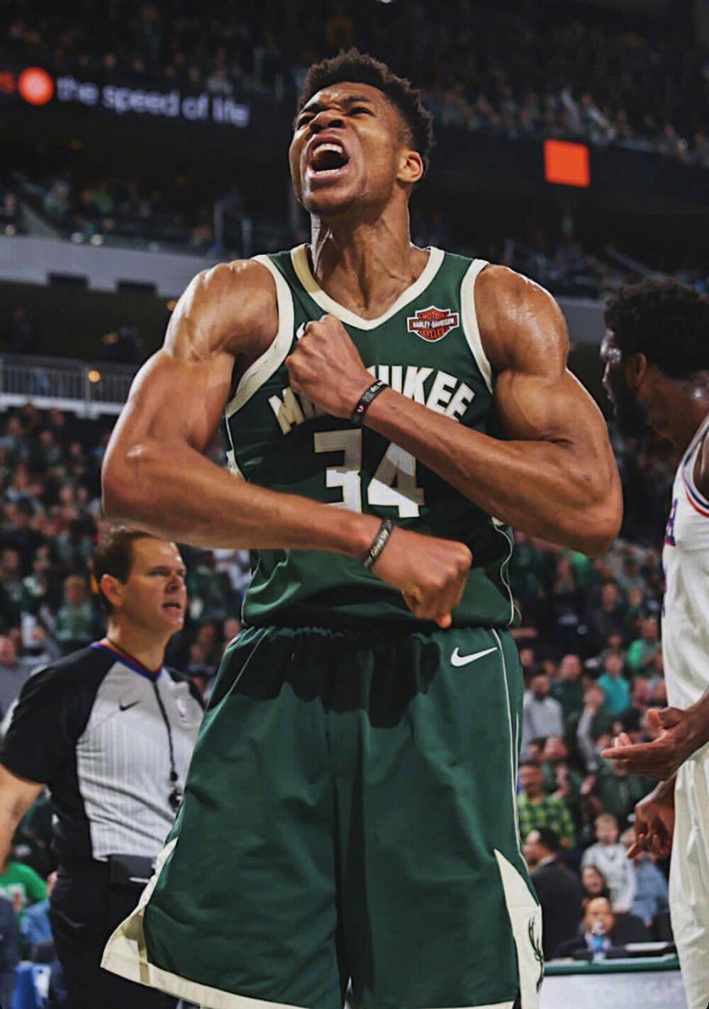 世体：曼联纽卡热刺拜仁等俱乐部都对特狮有兴趣（世体：曼联、拜仁、热刺、纽卡等豪门竞逐特尔施特根）