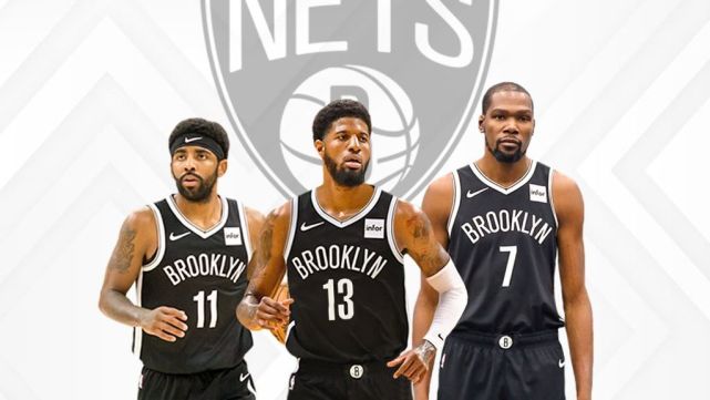 球队展现反扑精神（球队上演顽强反扑）