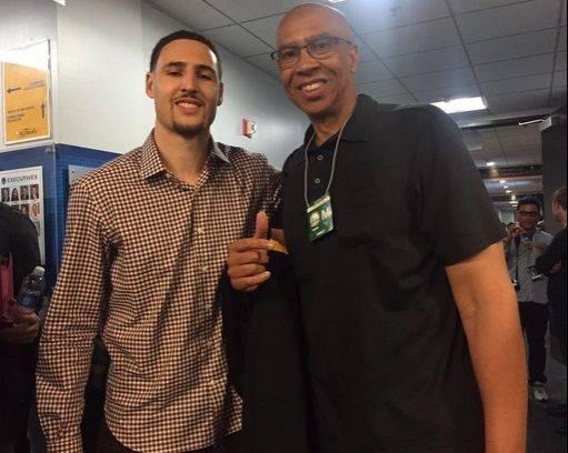 世体：特狮已失去主力位置，巴萨希望冬窗出售他但未收到报价（世体：特狮已非主力，巴萨计划冬窗出售，暂未收到任何报价）