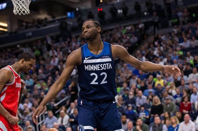 孔蒂：德佬说这是真正领袖带领下的胜利？总感觉是在说他自己（孔蒂：德佬把胜利归功于‘真领袖’？听起来像是在夸自己）