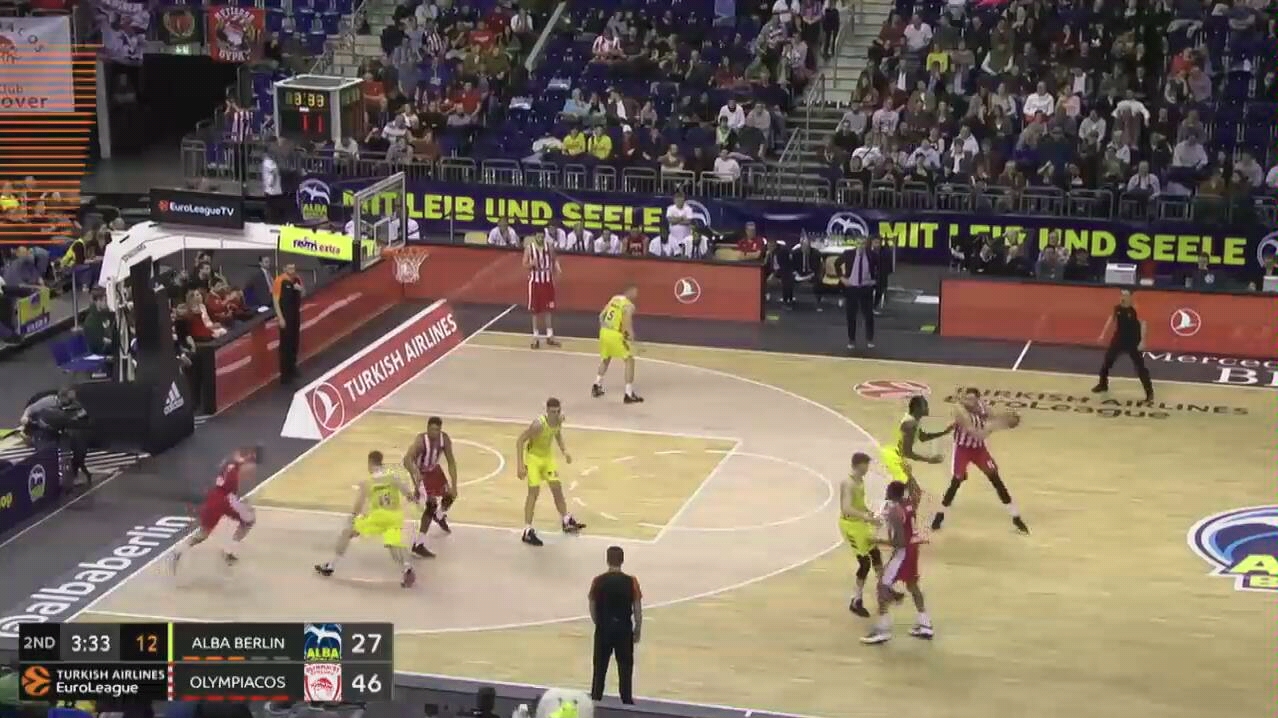 德罗赞次节6中5轰10分，带领国王反超火箭（德罗赞次节6投5中砍10分，率国王完成对火箭的反超）