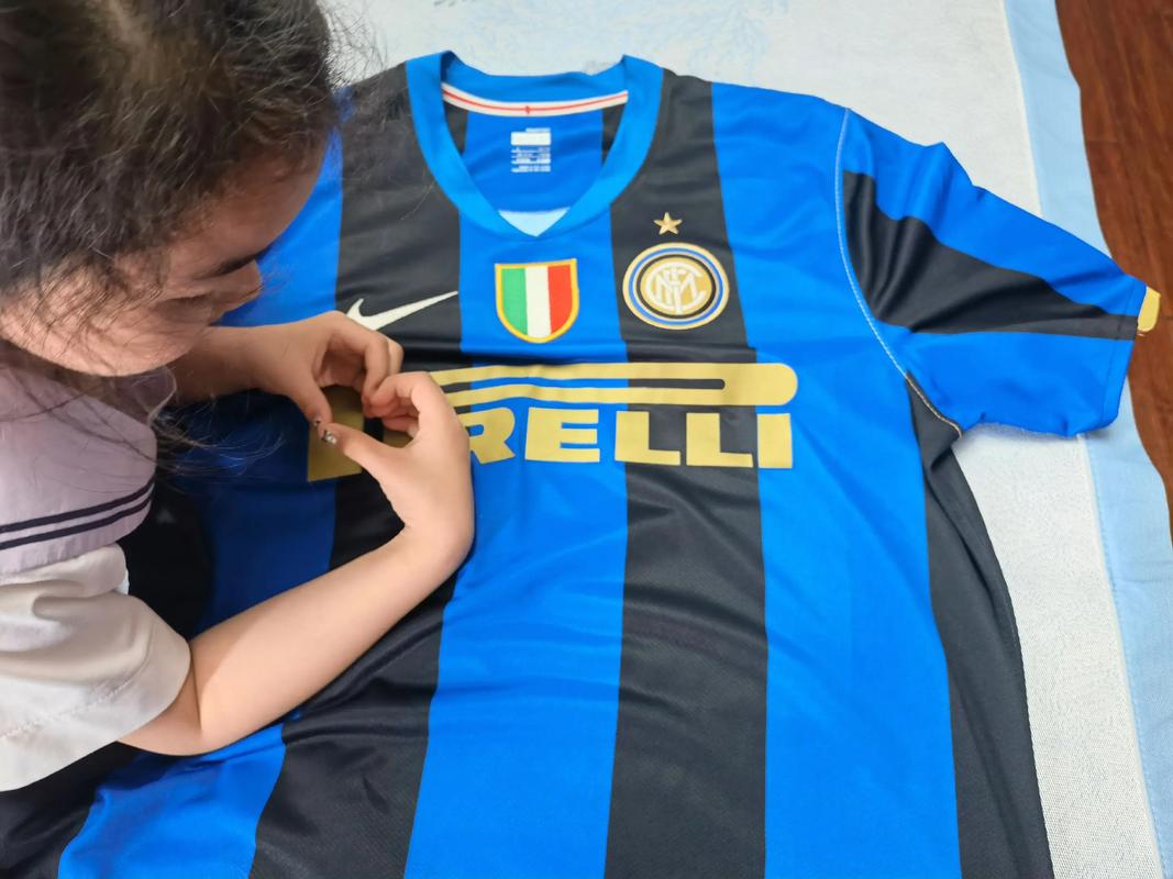 苏格兰晋级世界杯，前曼联炸弹小队成员社媒祝福麦克托米奈（苏格兰闯进世界杯，前曼联“炸弹小队”成员发文祝贺麦克托米奈）