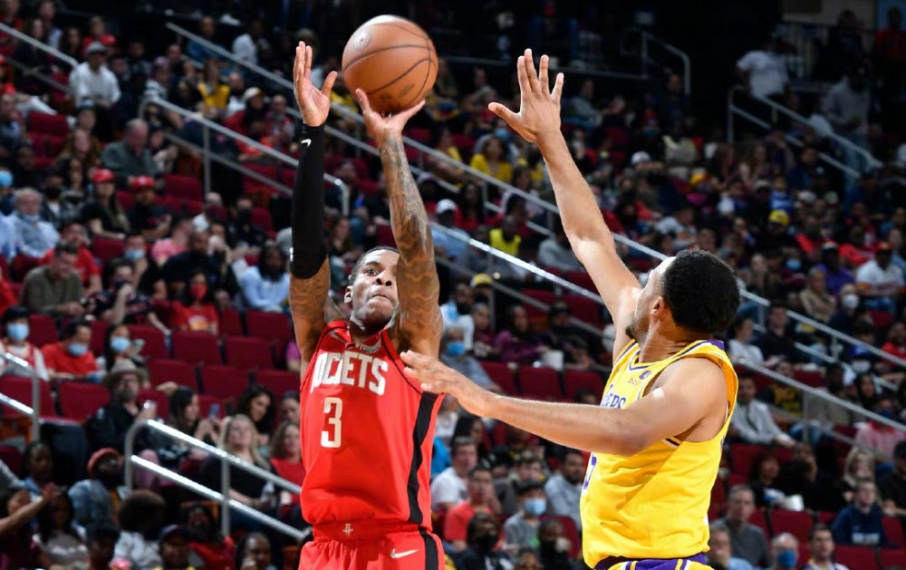 卢卡斯-恩梅加：以维尔茨的实力肯定能立足英超，他需要适应（卢卡斯-恩梅加：维尔茨有实力立足英超，仍需时间适应）