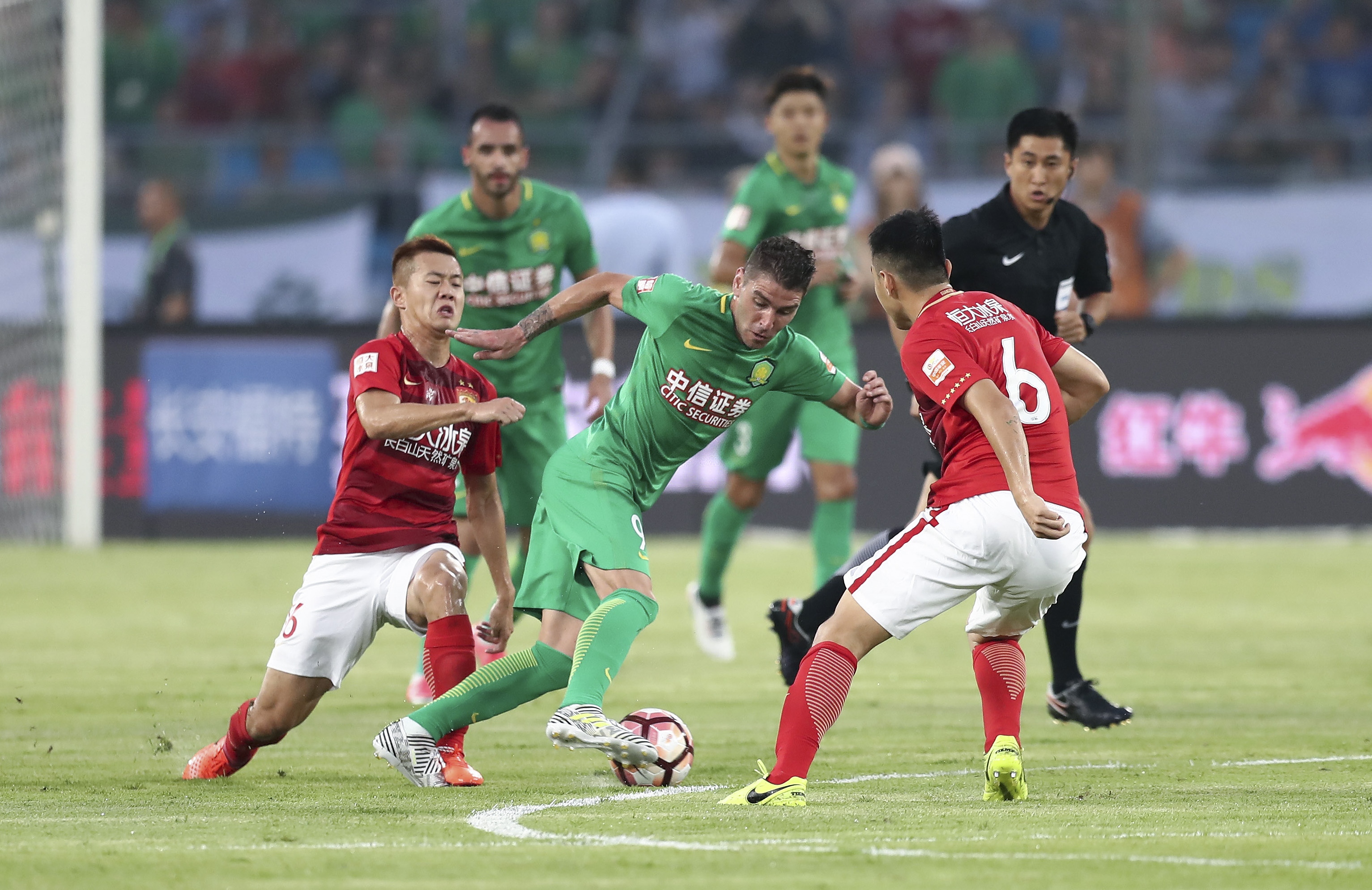 中国太保 ｜ 中国女排豪取世联赛香港站三连胜（中国太保 ｜ 中国女排世联赛香港站实现三连胜）