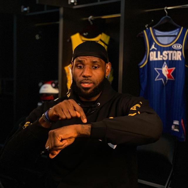 阿隆索：球员表现无可指责，我不关注未来，只关注下一场比赛（阿隆索：球员无可指摘，暂不谈未来，专注下一战）